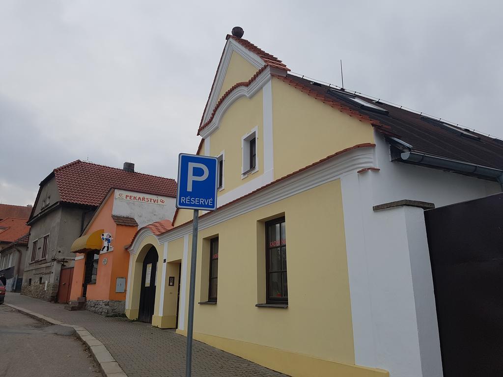 Ubytovani Zizkova Pacov Hotel Luaran gambar
