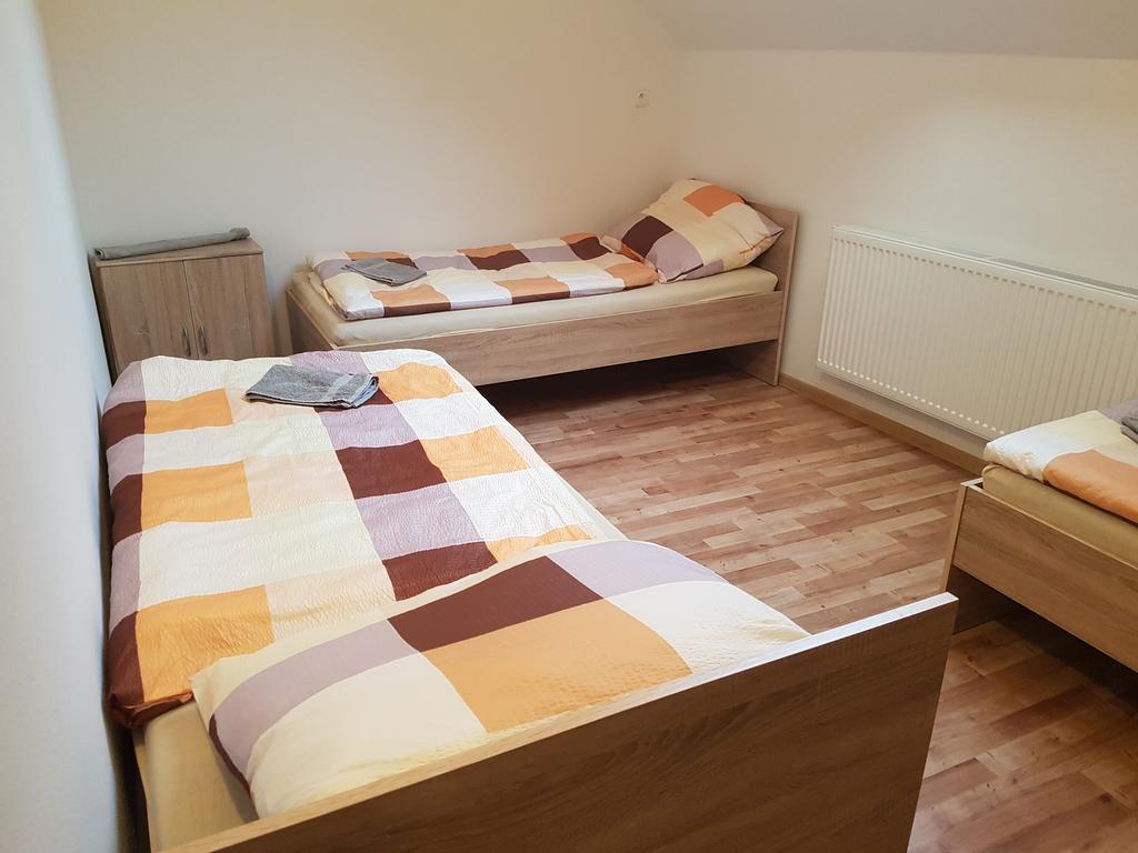 Ubytovani Zizkova Pacov Hotel Luaran gambar